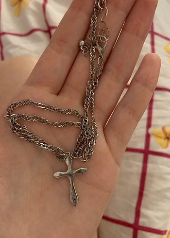 Bershka Zincir Detaylı Gotik Haç Kolye