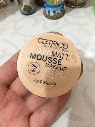 Catrice köpük fondöten
