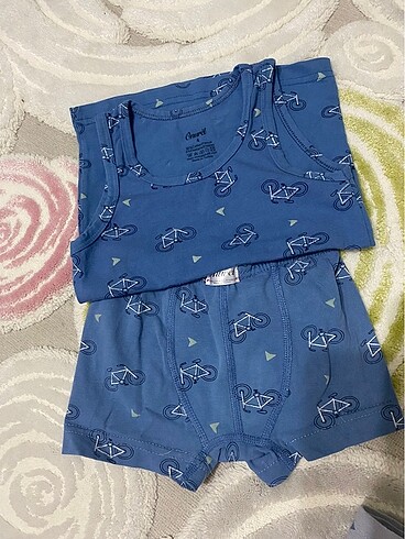 Dört takım atlet boxer
