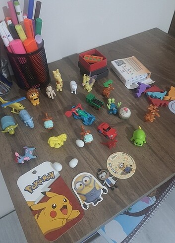 Karışık minik oyuncaklar