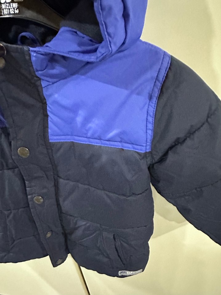 Kapüşonlu Erkek Çocuk Mavi Mont - Görsel 3