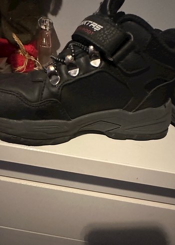 Çocuk Siyah Punk Tarzı Cırt Cırtlı Bot - Görsel 4