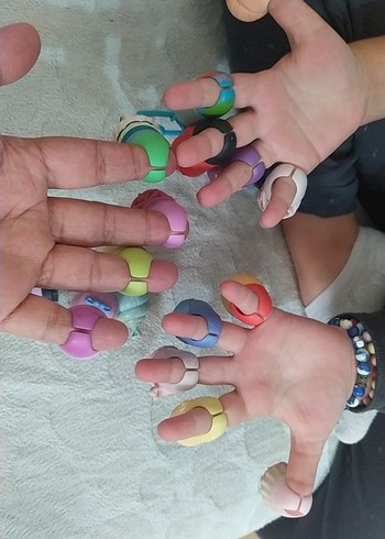 Beden Rengarenk kız çocuk yüzükleri