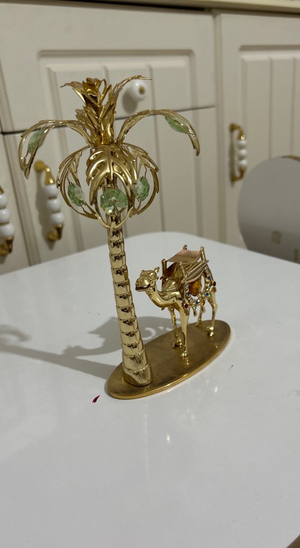 Altın Renkli Parlak Deve ve Palmiye Biblosu - Görsel 2