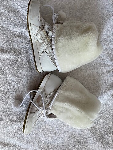 Onitsuka Tiger SATILDI onitsuka tiger peluş çizme bot