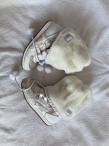 SATILDI onitsuka tiger peluş çizme bot