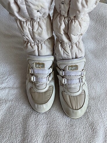 SATILDI onitsuka tiger peluş çizme bot - Görsel 5
