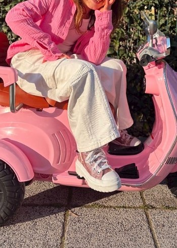 Diğer Vespa pembe elektirikli motor