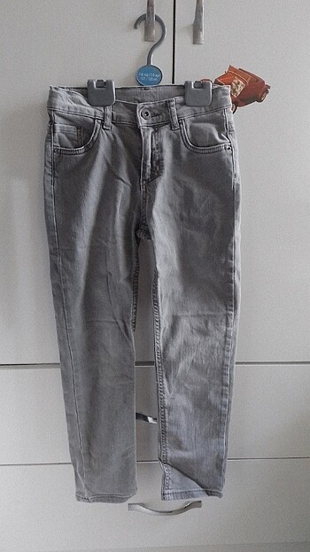 Erkek çocuk kot pantalon