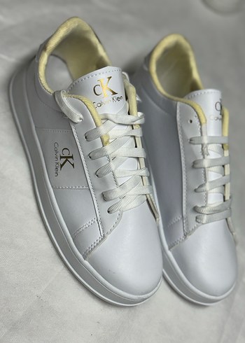 Calvin Klein Beyaz Deri Sneaker