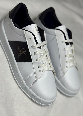 Calvin Klein Beyaz Deri Sneaker