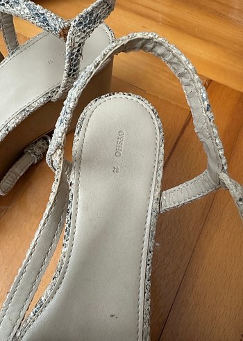 Bej Yılan Desenli Ahşap Platformlu Kadın Sandalet - Görsel 6