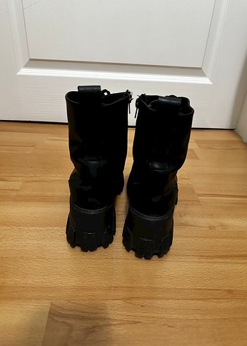 Siyah Deri Platformlu Punk Botlar - Görsel 3