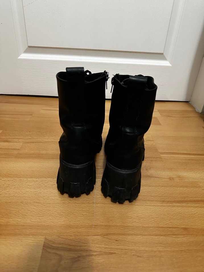 Siyah Deri Platformlu Punk Botlar - Görsel 3