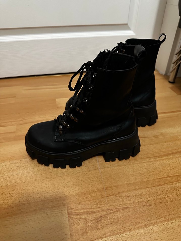 Siyah Deri Platformlu Punk Botlar - Görsel 4