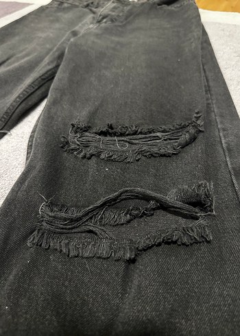 Siyah Yırtıklı Salaş Midi Kot Pantolon - Görsel 4