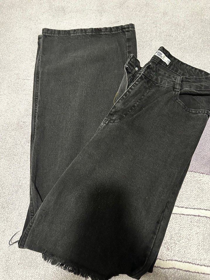 Siyah Yırtıklı Salaş Midi Kot Pantolon - Görsel 2