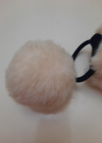 Beyaz Peluş ponpon lastik Toka - Görsel 3