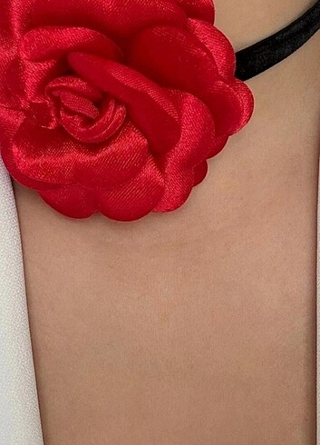 Beden Kırmızı gül tasma choker kolye
