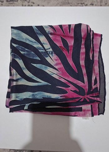 Renkli Eşarp - Görsel 2