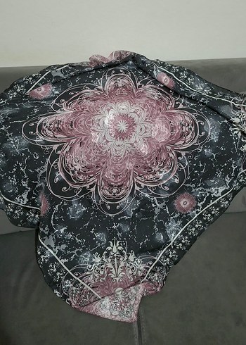 Renkli Eşarp - Görsel 3