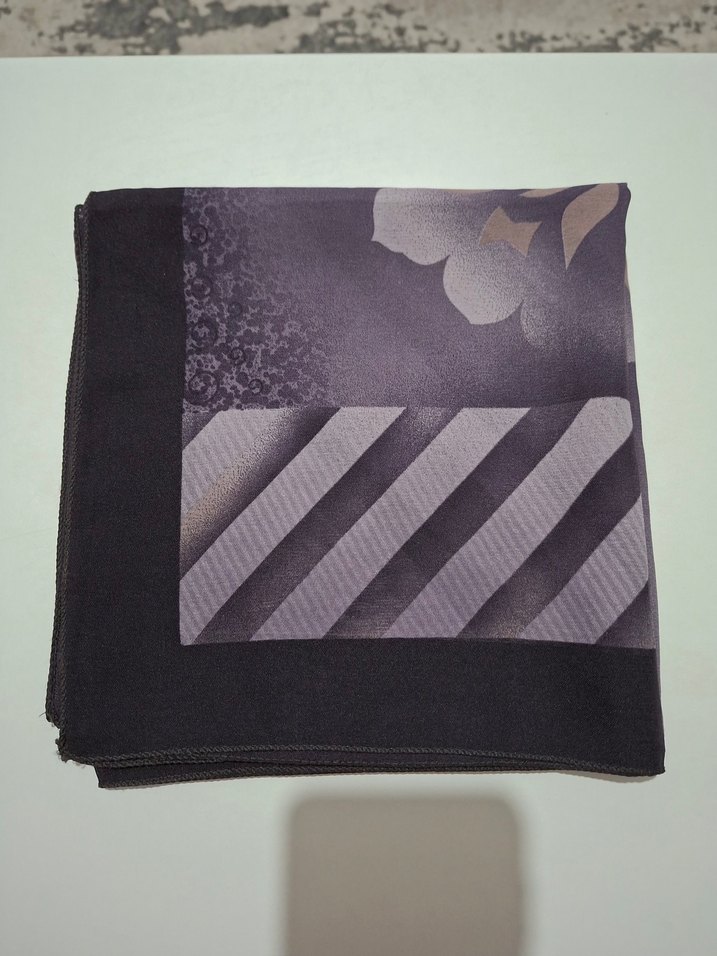 Yeni İpek Eşarp - Görsel 2