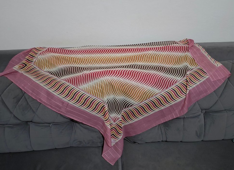 Yeni İpek Eşarp - Görsel 3