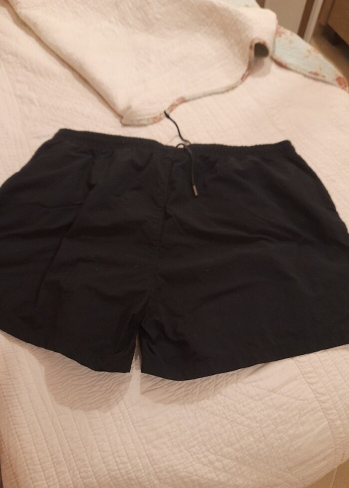 Hugo boss orjinal siyah deniz şortu  - Görsel 3