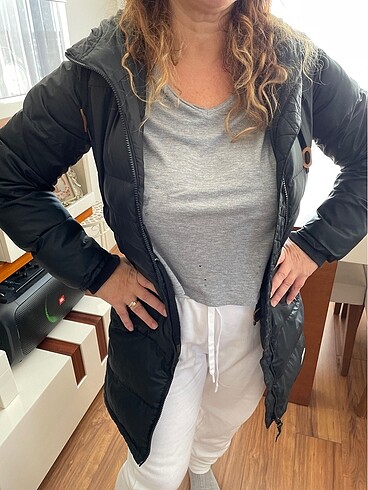 Adidas marka M beden kaz tüyü mont - Görsel 12