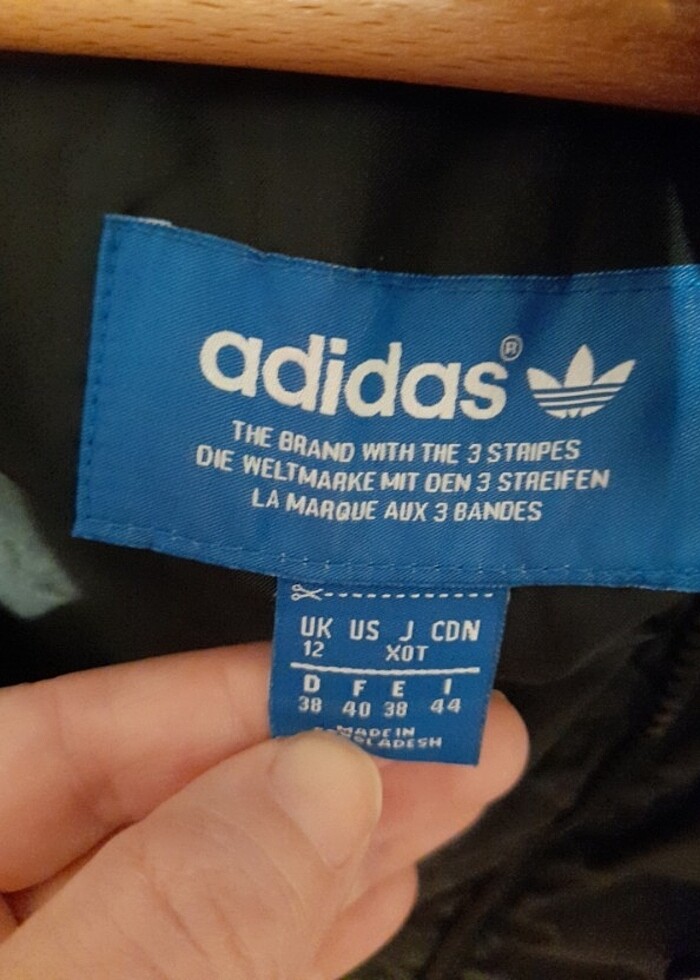 Adidas marka M beden kaz tüyü mont - Görsel 2