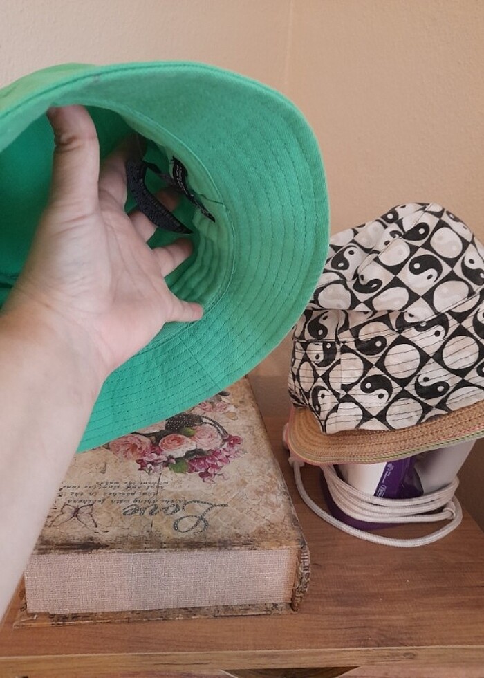 Zara marka yeşil renk sapka - Görsel 2