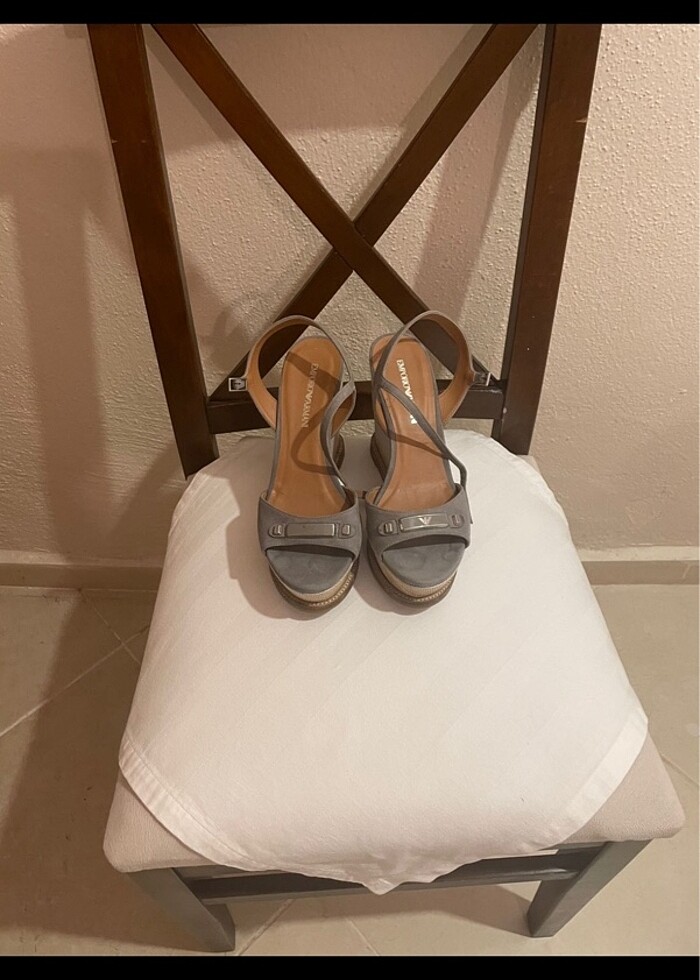 Armani dolgu topuk 38 numara - Görsel 5