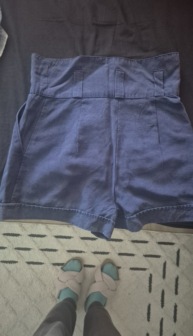 Düğmeli Lacivert Yüksek Bel Kadın Şort - Görsel 3