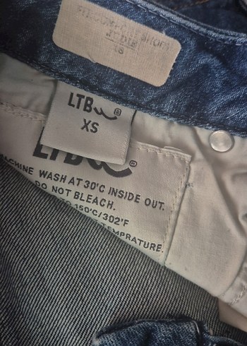 Mavi Bağcıklı Rahat Kesim Kadın Kot Şort - Görsel 4