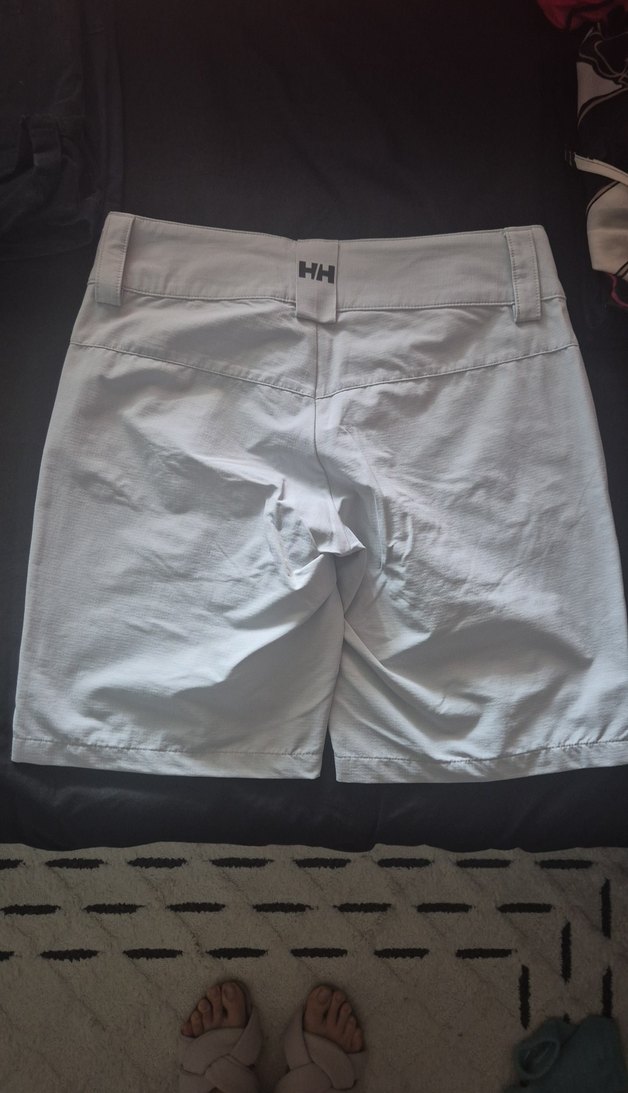 Gri Mini Kadın Şort, Kemerli, Sokak Stili - Görsel 3