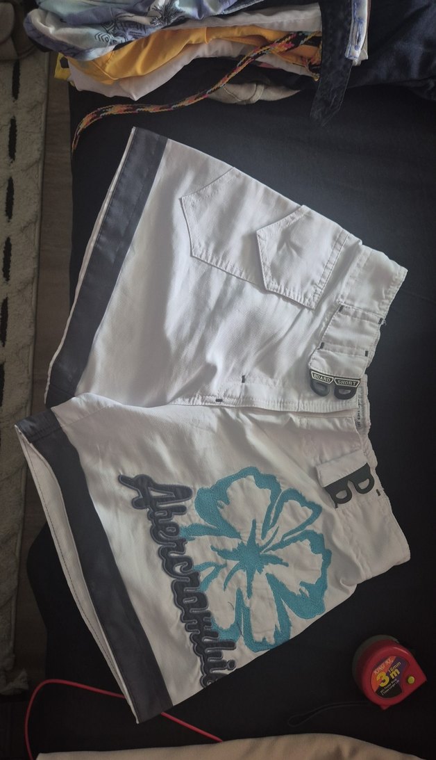 Tokalı Beyaz Mini Şort - Görsel 4