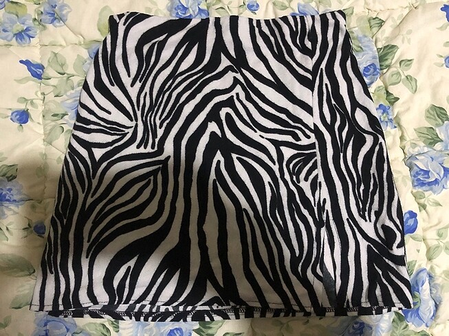 Zebra desenli etek