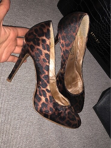 Leopar desenli stiletto