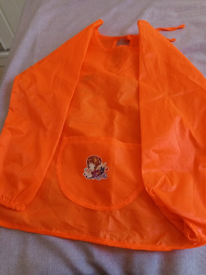 Turuncu Baskılı Bebek Önlüğü - Görsel 3