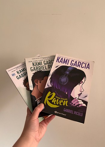 Kami Garcia ve Gabriel Picolo'dan Teen Titans Romanları