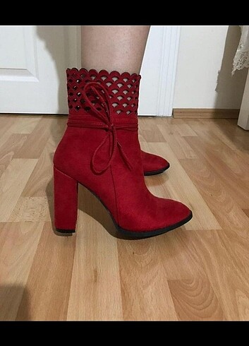 Kırmızı Bot