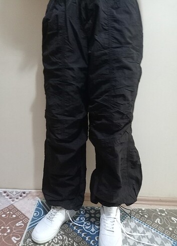 Bershka paraşüt pantolon 