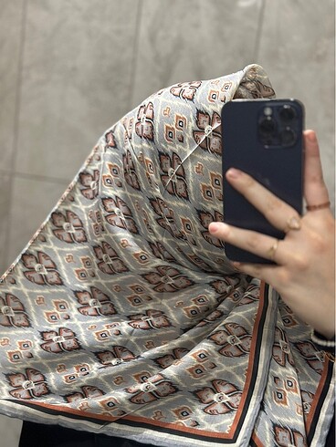 Damga Model Pamuklu Eşarp