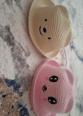 Renkli Nakışlı Örgü Çocuk Şapkası