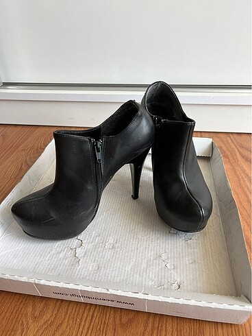 37 Beden Siyah bootie