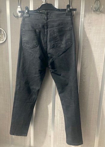 32 Beden Nakış Detaylı Gri Kadın Denim Pantolon