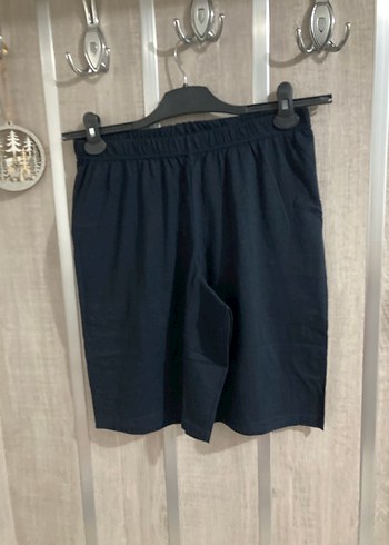 Erkek Kırmızı Baskılı Oversize Tişört ve Siyah Şort - Görsel 3