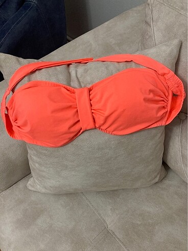 Bikini üst
