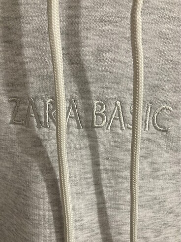 Zara Sweatshirt