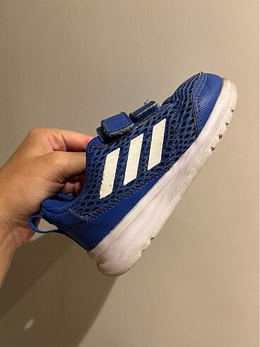 23 Beden lacivert Renk Adidas ayakkabı .